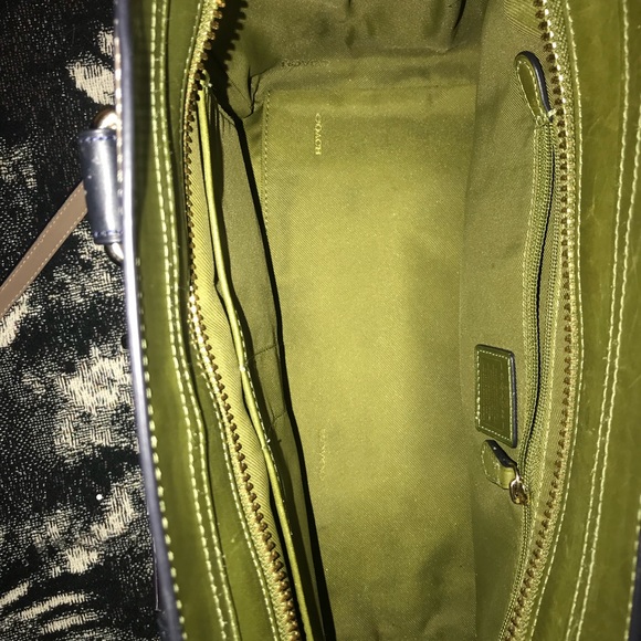 🎉1DAYSALE🎉🎀coach colorblock 30 swagger🎀 - Picture 6 of 8